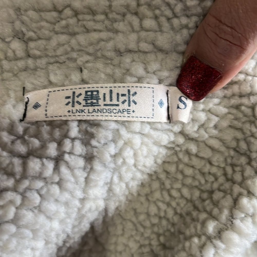 Beautiful winter jacket/ Size S - Picture 5 of 13